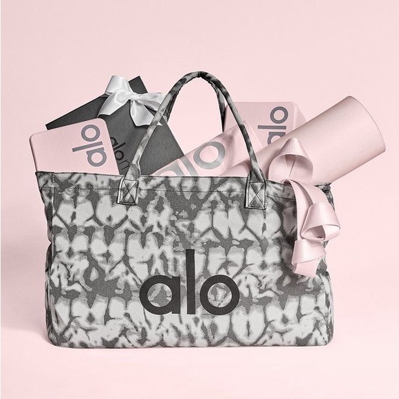 ALO Yoga Tote Bag NWT - Picture 1 of 4